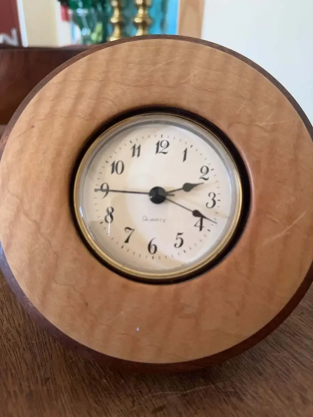 Frog Hollow Round Mahogany Wood Desk Clock